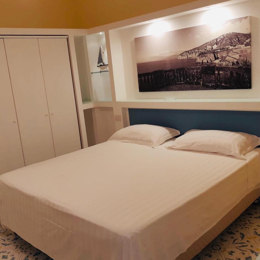 Casa Pozzillo Villa ซานตาเญลโล ภายนอก รูปภาพ